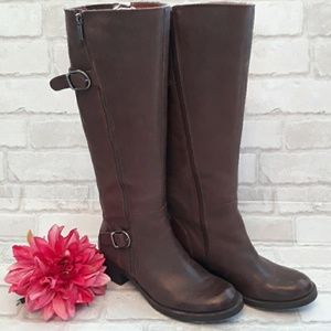 Lucky Brown Leather Boots 👢